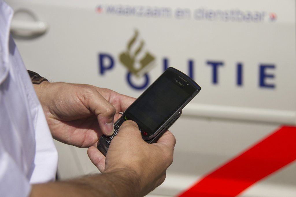 Telefoon #Diefstal #Heling aangepakt. Man aangehouden bij controle belwinkel. ow.ly/XTcT9