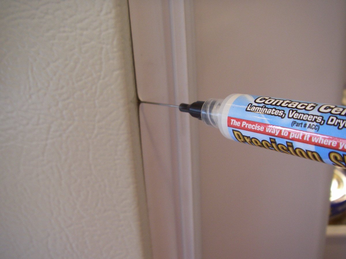 precshot1's tweet photo. Attach your Canopy mousse &amp; molding with our Contact Cement. Perfect tool for the job! #rcheli #UDIY @precshot1 https://t.co/eeya1ovnRw