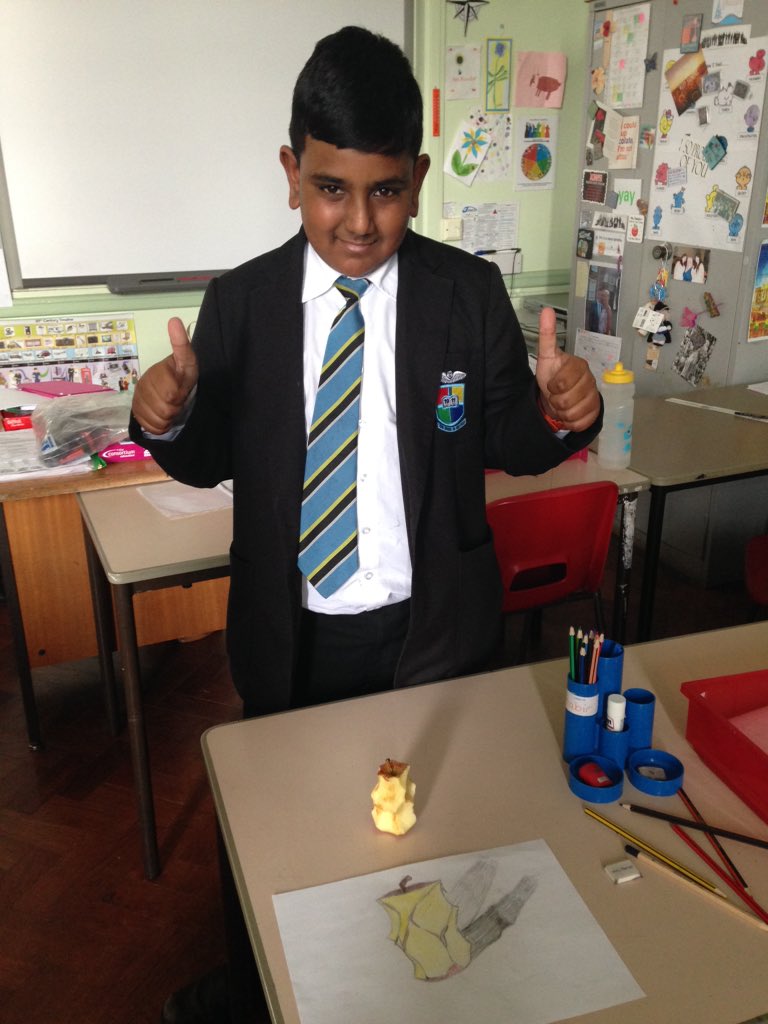 FloundersStJ's tweet photo. Amazing art lesson today Boost @StJuliansSchool Jhabir-this is fantastic! #futurevangogh @MissFergusonStJ https://t.co/WRUvyqzhRX