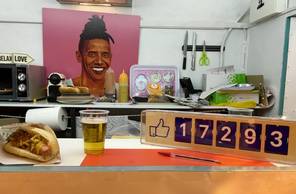 Shht's tweet photo. Un Hot Dog + Birra a canvi d'un like  a @FisuraTM? EPIC WIN https://t.co/IgCSjD0seC