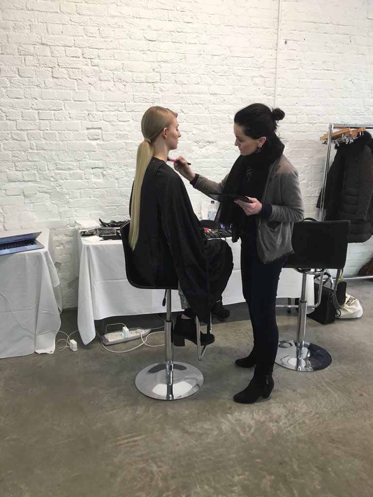 masteredhq's tweet photo. Our #makeupmastered MUA @JoLeversuch working her magic. #hairmastered https://t.co/qMVdKkpgPr