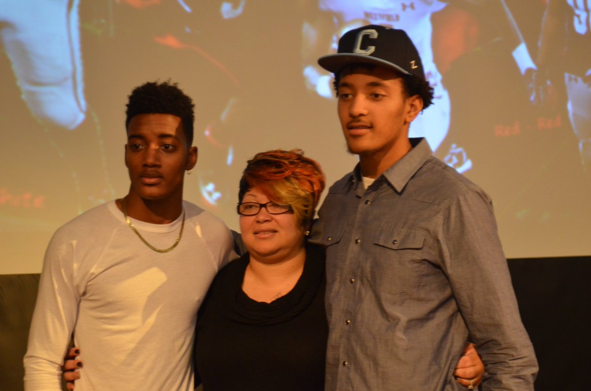 KHOU's tweet photo. PHOTOS: Westfield High School Signing Day #KHOUpreps #NationalSigningDay #NSD2016 https://t.co/HkmHFGFfI0 https://t.co/3EOZxgNdug