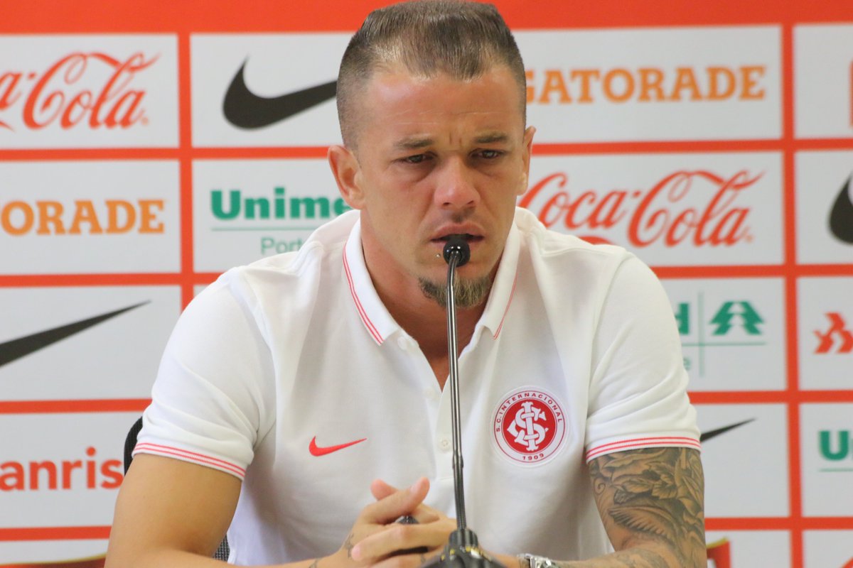 eduardodeconto's tweet photo. "Foi a primeira vez que o River chegou forte, com proposta concreta. Chega no momento certo" #gedale https://t.co/6QqKTqcXpu