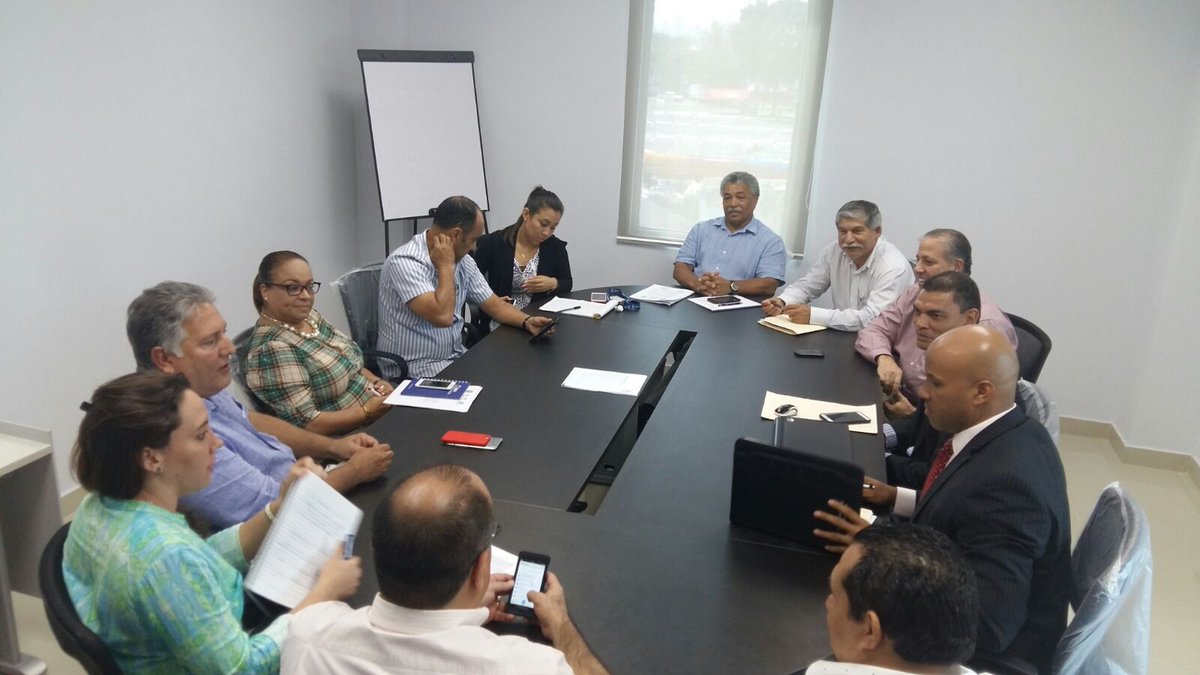 fepafut's tweet photo. En un futuro cercano se tendrán más acercamientos para homologar criterios de la profesión de DT en el país. (3/3) https://t.co/W08hTBXadv