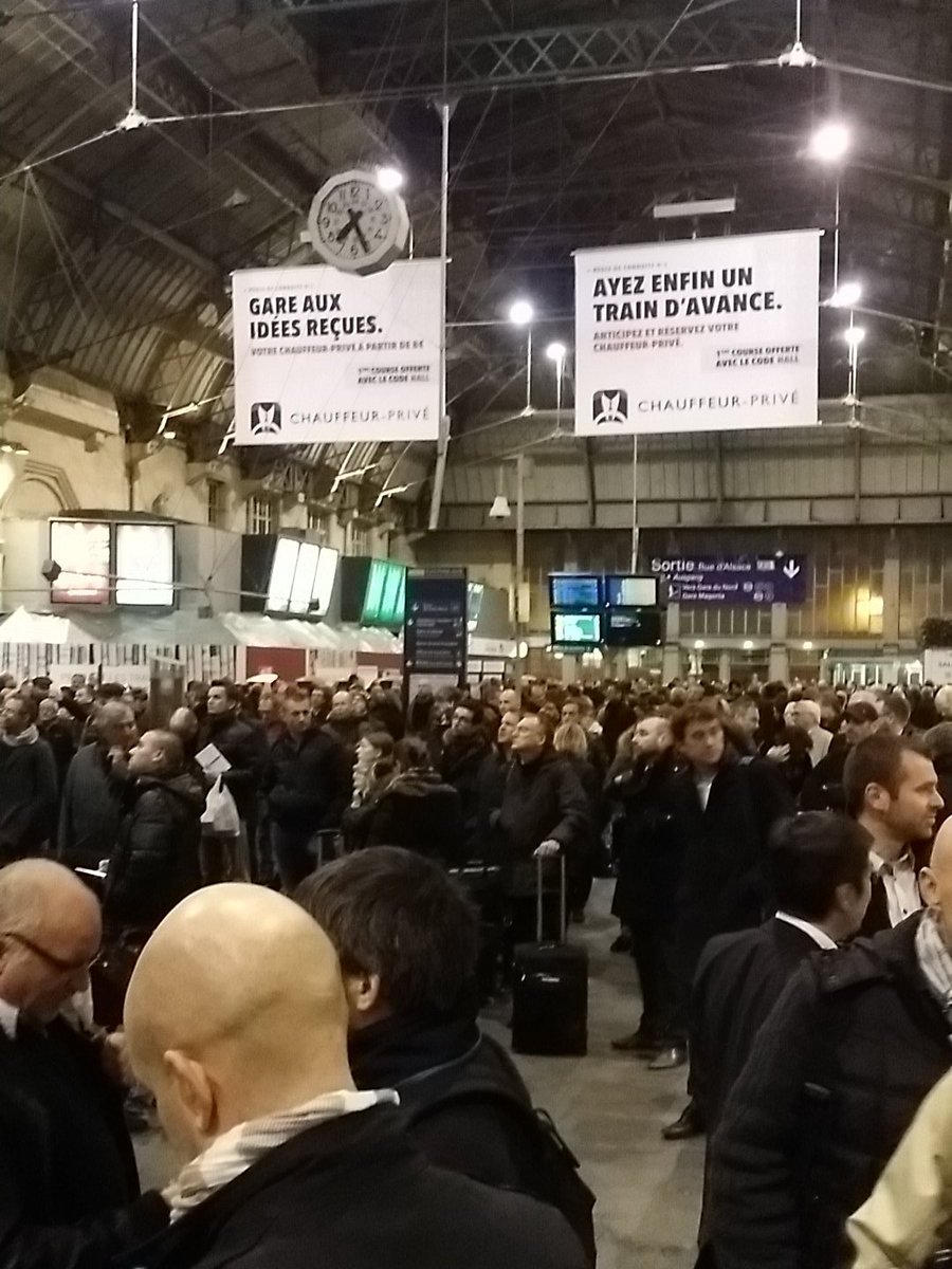 FrancoisGreyer's tweet photo. [GARE DE L EST ] Toujours pas de reprise du trafic @SNCF @LeParisien_75 @BFMTV @itele #GareDeLEst  #sncf https://t.co/5Cpd9fDtXA