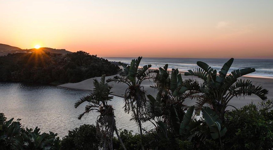 ImmerseYourself's tweet photo. Sunrise from Mbotyi lodge #immerseyourself #Bestofbothworlds #sunrise #mbotyi #safari #SouthAfrica https://t.co/8n2xWQVqPA