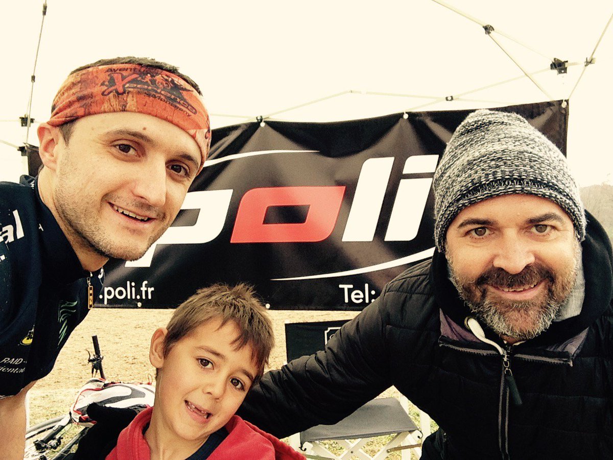 Este fin de semana visitando a la familia <a href="/poli_fr/">poli.fr</a> antes de salir a orientar por el bosque.
