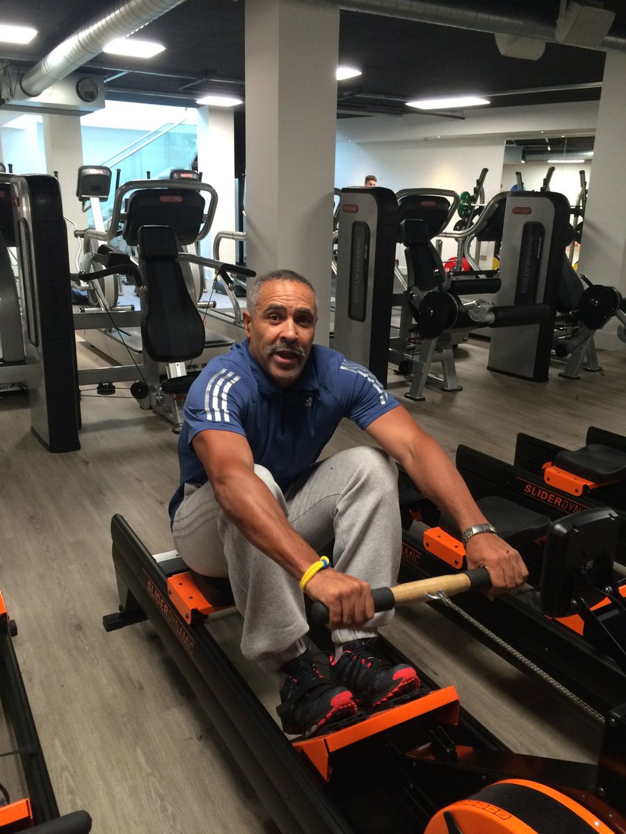 MovemberUK's tweet image. Sports Legend @Daley_thompson is rocking a Unity Band for #WorldCancerDay. Join him! #ADayToUnite @daley_fitness