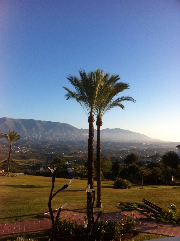 lacalarentals's tweet photo. Are you tired of the #weather at home. Why not rent one of our stunning properties at the famous @LaCala_Resort https://t.co/CcABzMqFvV