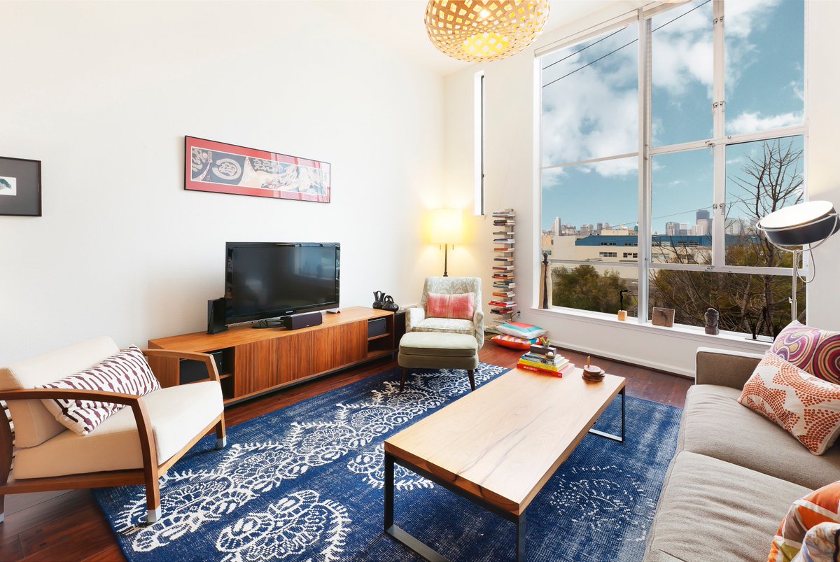 IrinaLuck_SF's tweet photo. #Openhouse today 12-1pm in #PotreroHill, 13' ceilings. 10min to #UCSFhospitals #MissionBay. https://t.co/XDcSCiknEK https://t.co/r3GifkD8Z9