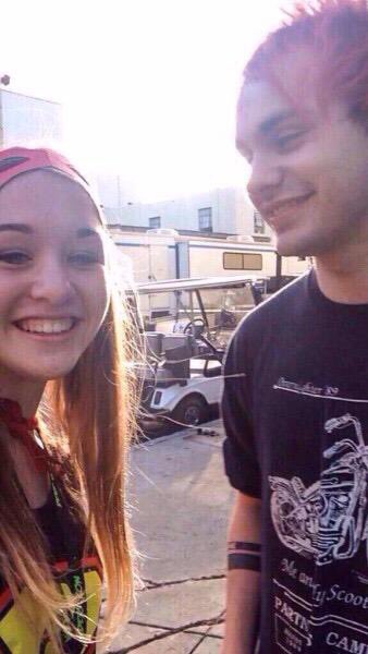 Michael looks at fans like they're the most adorable people ever ❤️

#KCA #Vote5SOS