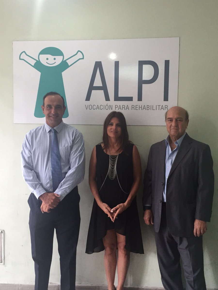 FthomasTh's tweet photo. CEAMSE firmó un Convenio Marco de Colaboración con ALPI, en el Marco del Programa ALPI SUSTENTABLE @alpi_AC https://t.co/phhBYX2lc3