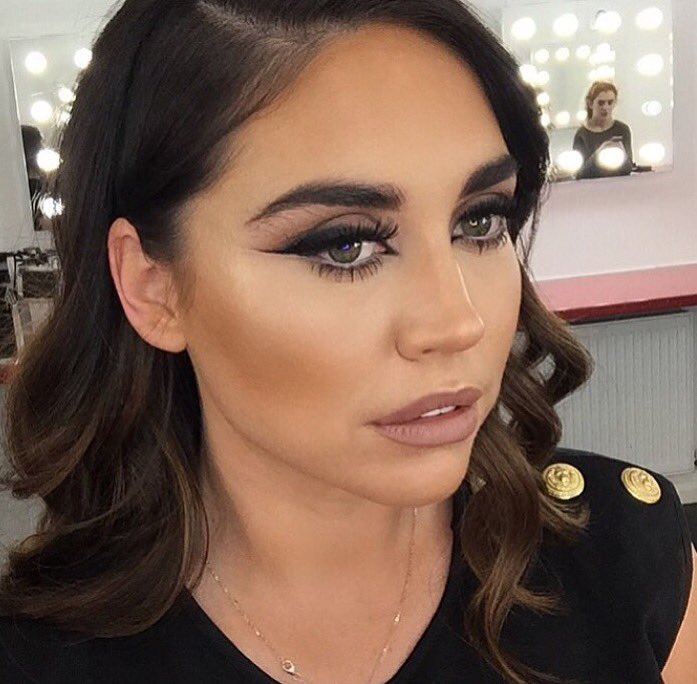 TheGlamourPit's tweet photo. Hair and makeup apps available for the weekend please call the salon to book 01512843706 x https://t.co/73FuZq2CVY