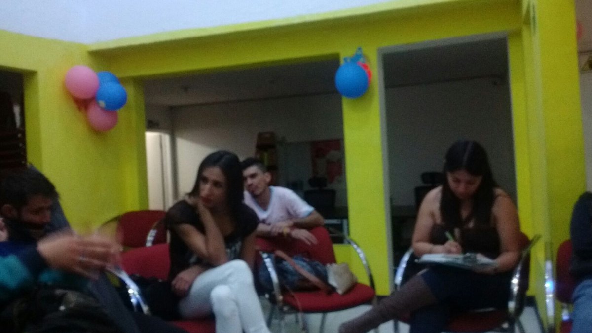 BogotaParticipa's tweet photo. #IdpacPresente en taller sobre Encuentros Ciudadanos con la mesa LGBTI de @ATunjuelito #YaEstásParticipando https://t.co/WvuPprLmPh