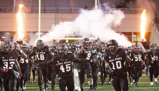 TheStarPress's tweet photo. Follow Ball State football's 2016 signing day with live updates here: https://t.co/7Wv1stvGY8 https://t.co/qzQvN6fm9K