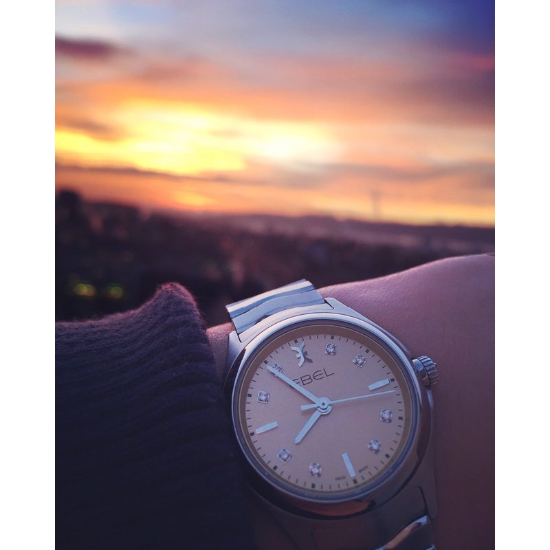 ebelwatch's tweet photo. enjoying this beautiful sunrise with the EBEL Wave. 

#ebel #ebelwatch #ebelwave #montre #sunrise https://t.co/DSQSbmXX6O