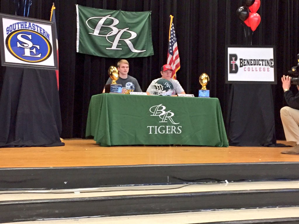 claire_raymer's tweet photo. Huge congratulations to both of you.🏈🖊 https://t.co/0l8EdAQWGo