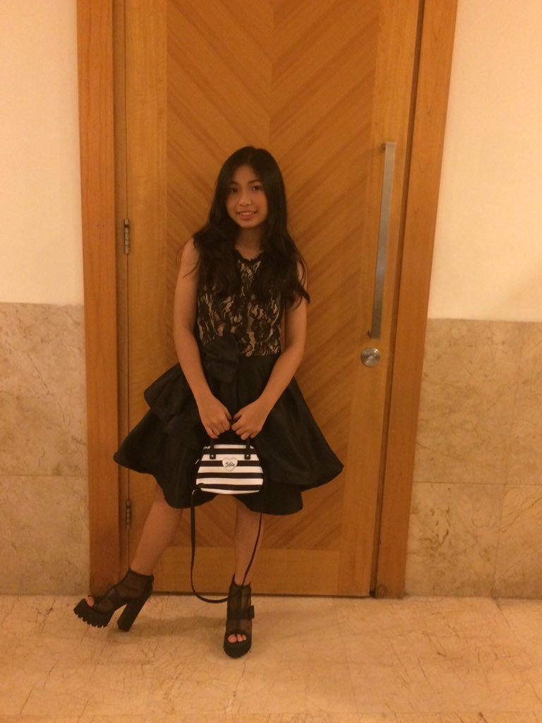 com_windy's tweet image. be and act like a princesses👠👠