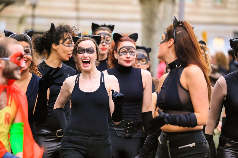 Suman 86 intoxicados y un muerto en Carnaval de Cádiz - CaTJXN5WIAE-Dlx