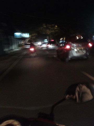 Jakik22Ali's tweet photo. Pukul 22.17 jln kalpataru terpantau ramai lancar Zaki BC 5 @Edunewsfm @EdunewsTv @official_itv @trafficmalang https://t.co/oZU8aWiYAD