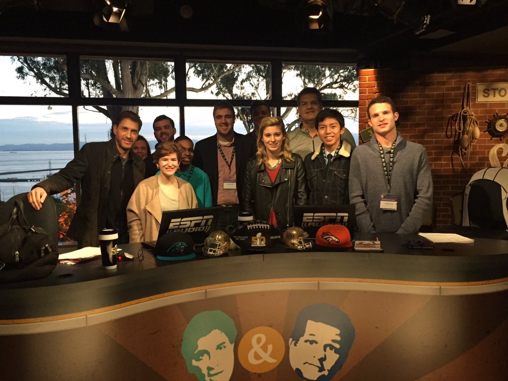 yushun_wang's tweet photo. #SFDay3 Good morning @MikeAndMike (Go 'Cats! @Espngreeny @espngolic @MedillSchool #lifeatMedill #medillexplores https://t.co/xKsmFcSAg6