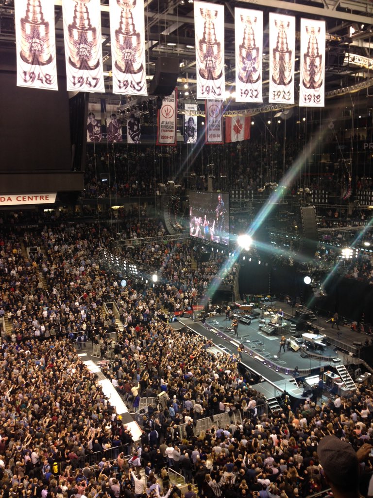 JWandLaw's tweet photo. At 66, Bruce Springsteen absolutely crushed it last night. was lucky enough to take part (even from the nosebleeds) https://t.co/syUGN8RAi0