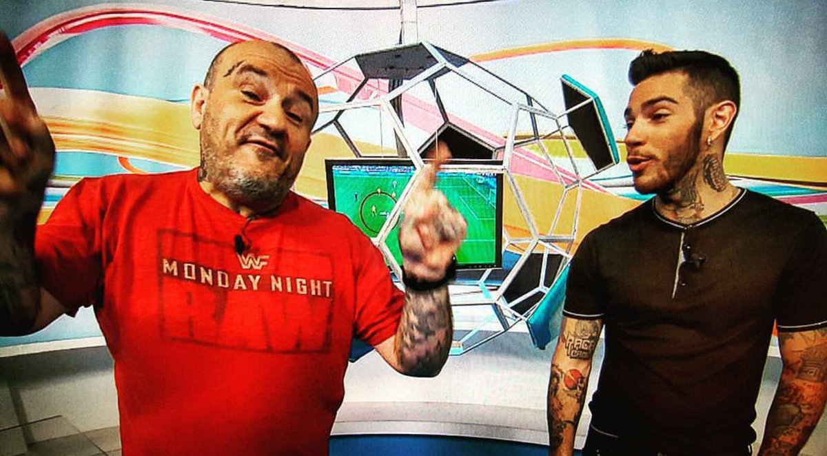 godzfranchini's tweet photo. Alle 19 su @SkySport 1HD torna @goaldeejay con @RealEmisKilla e la mia #Flopdeejay https://t.co/3mymtHyHQD