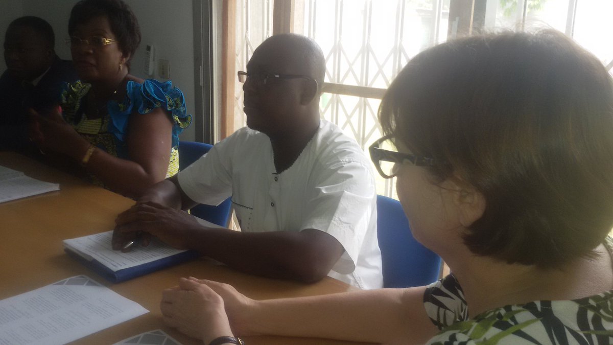 kevinado03's tweet photo. Signature du code de bonne conduite des partis politiques le FPI s'engage #civ2015 #civ2016 #civ @NDI @civelections https://t.co/AwMi2cPFCD
