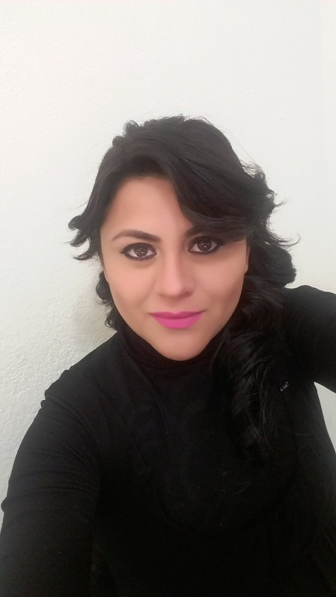 emara18's tweet photo. @sony_on @elcoco_youh ya lista para abrir el negocio saludos chicos me encanta su programa #LaPijamaMorningShow https://t.co/4O4fA5YcdC