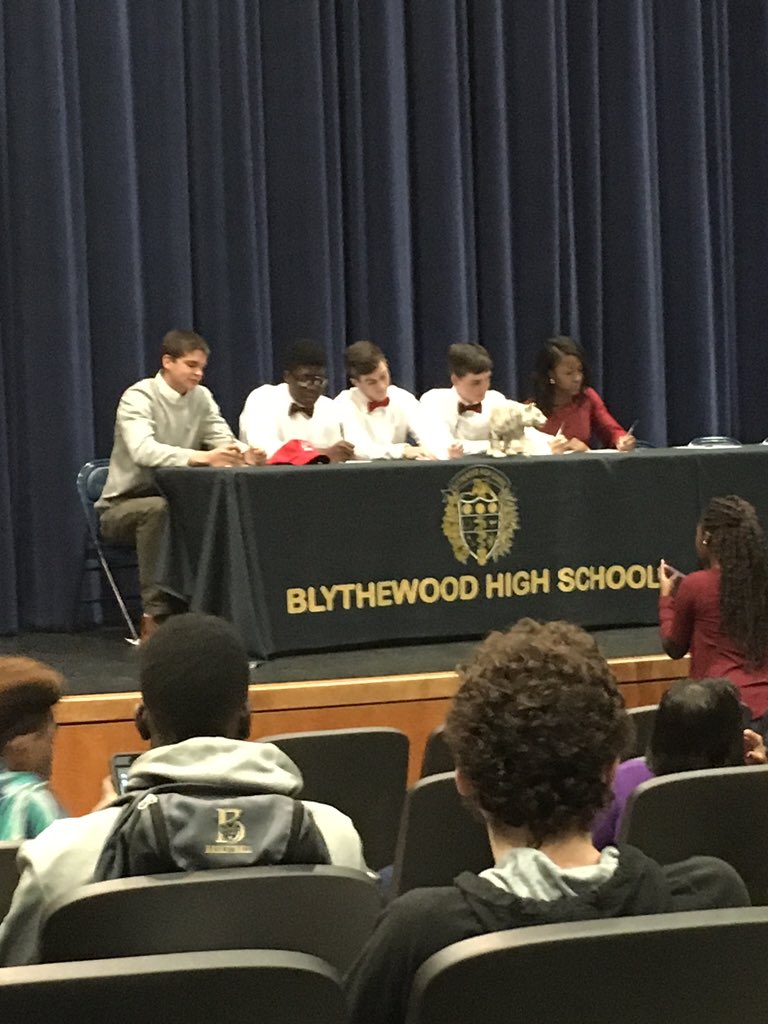kclays_corner's tweet photo. lauren harley = the first female basketball player to sign to a D1 school in @BlythewoodHigh history. 🏀 #unccbound. https://t.co/TchnYWrLPe