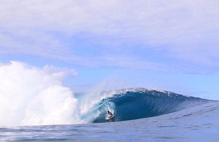 CitySurfAustin's tweet photo. Reminder: this exists in Hawaii. Perfect Pipe at the #VolcomPipePro https://t.co/xHPeLuOObF