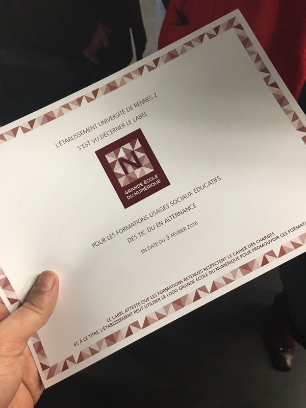 UnivRennes_2's tweet photo. Projet de Diplôme Universitaire USETIC à #Rennes2 labellisé Grande Ecole du Numerique #GEN https://t.co/kitMjkFOcd
