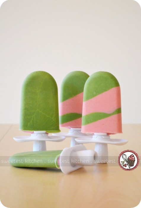 RedLeafTea's tweet photo. https://t.co/nGn0MObz99 By: sweetestkitchen #MATCHA LATTE STRAWBERRY POPSICLES #matchaoutlet.com https://t.co/XmaYmnFLLr
