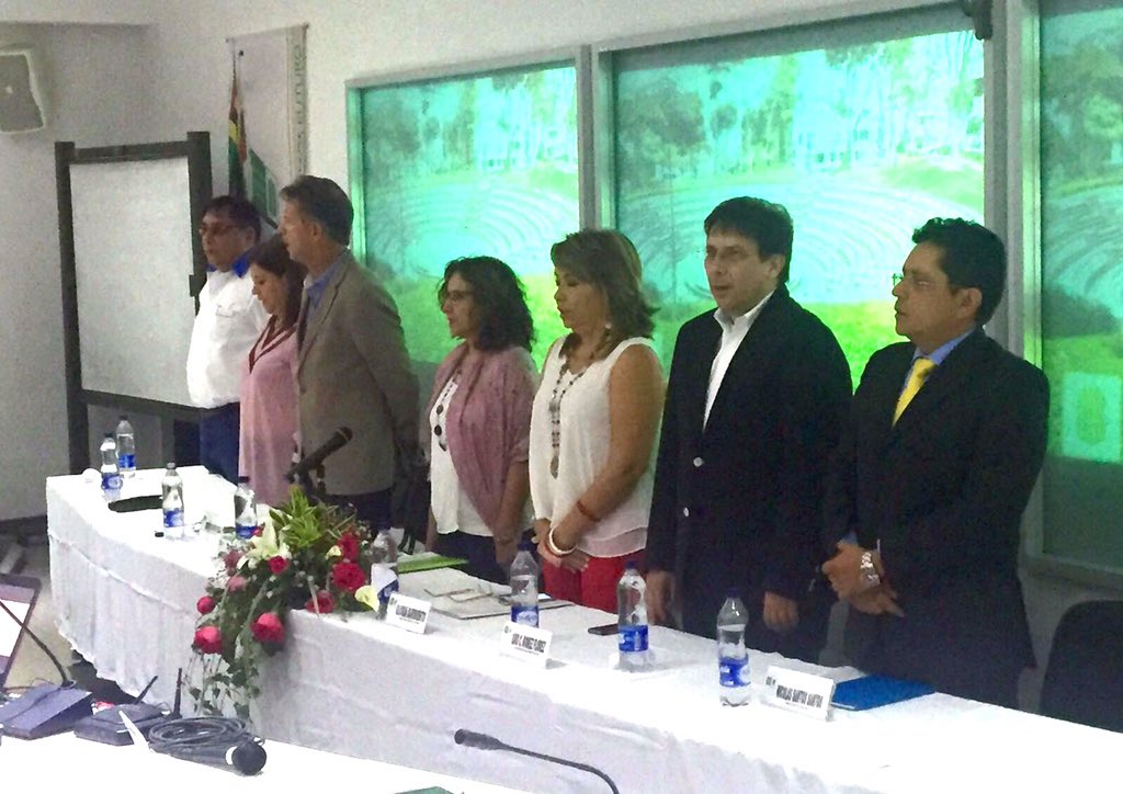 UIS's tweet photo. #UIS Escuela de Ingeniería de Petróleos recibe certificaciones @ICONTEC OSHAS 18001:2007, ISO 14001:2004 y Norsok https://t.co/BbSbvKW7Pp