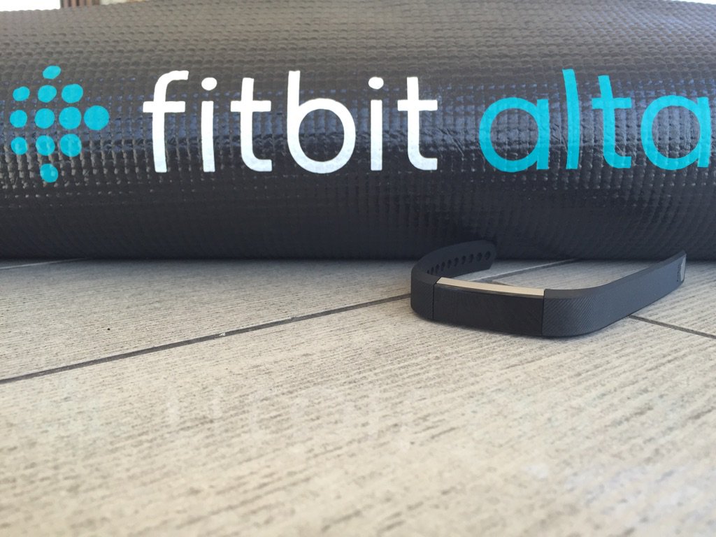Physicalfix's tweet image. BOOM! #fitbitalta #fitnessgamechanger @fitbit @newbalance