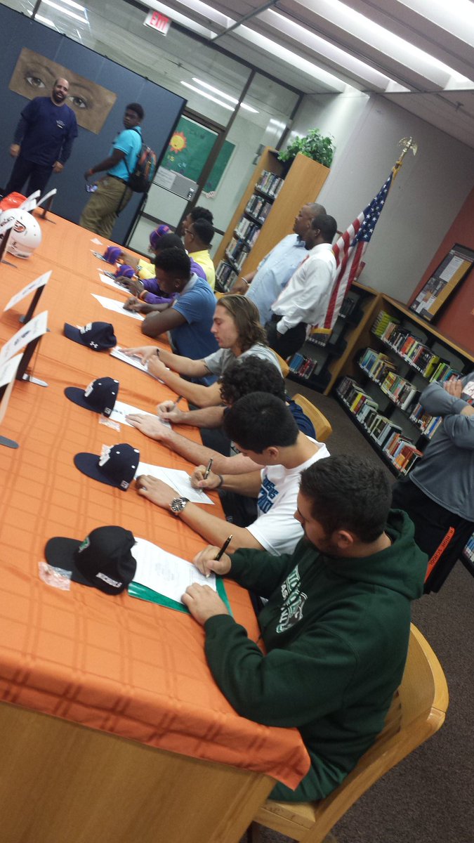 RMSnationap's tweet photo. Piper High School is Proud of our Student-Athletes on #NSD2016 @browardschools @FHSAA Bengal Nation @piperprincipal https://t.co/kEL4tc9GF4