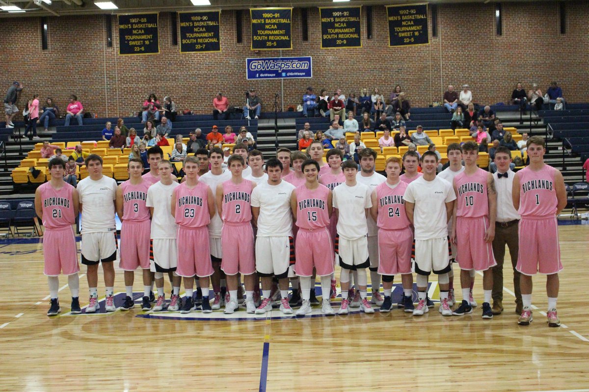 Warrior_Bball's tweet photo. Last night we raised over $500 in our annual #CoachesvsCancer game! Thanks to everyone who contributed! #TeamChy https://t.co/SDJNubY1Wu