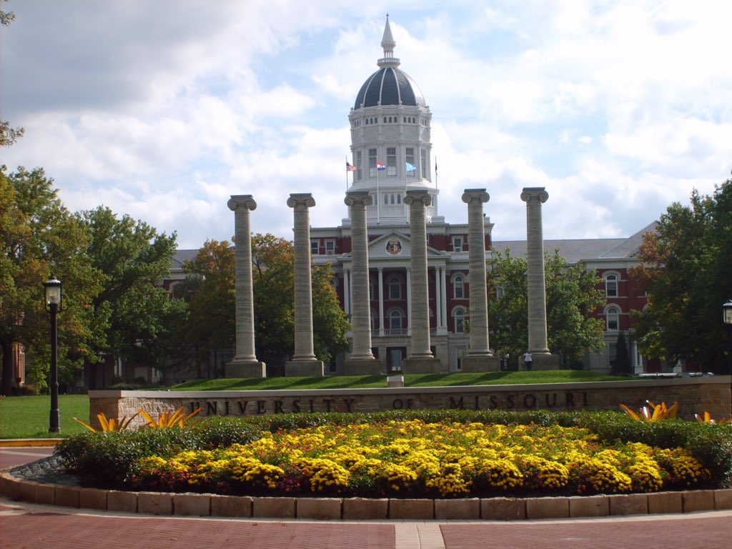 realslimshanny's tweet photo. Yesterday vs Today at Mizzou https://t.co/znYh9p0BI2