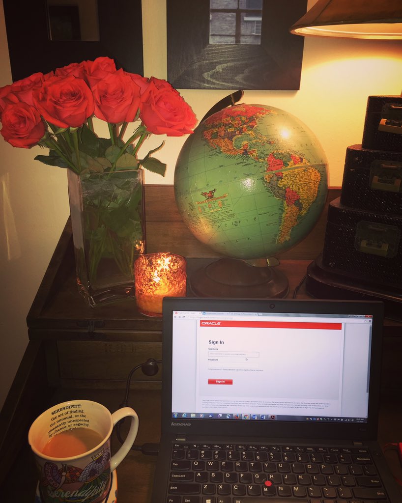 Judith4AU's tweet image. Found this gorgeous globe in the garbage. One man&apos;s trash truly is another (wo)man&apos;s treasure!🌎❤️ #WorkspaceZen