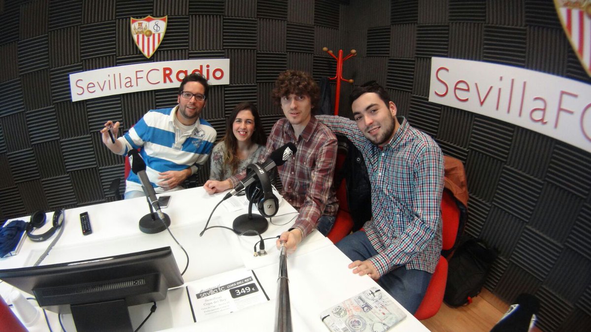 Estamos en <a href="/AunNoEsViernes/">¡Aún No Es Viernes!</a>, en la 91.6 FM!! ¿Nos escuchas?