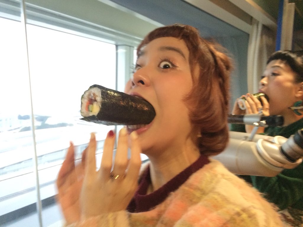 チャラン ポ ランタン Staff Ariyoshihiroiki Momochan 親愛なる有吉さま 一応お送りしておきます 僕がマネージャーしてる女の節分です 節分の日 恵方巻 チャラン ポ ランタン T Co S9gwthxg