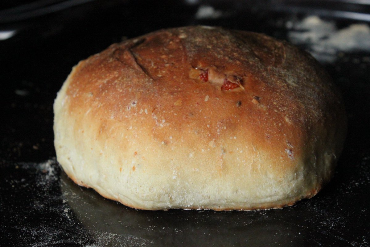 QuesosHinojosa's tweet photo. ¡Estad atentos! Mañana os daremos la #receta de nuestros panecillos de #queso y nueces. #Salamanca #QuesoHinojosa https://t.co/Iaa0EZjAfm
