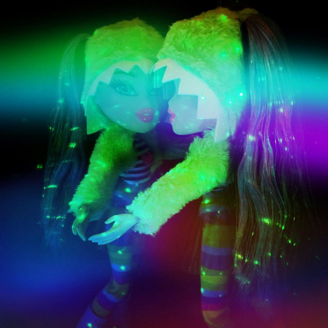 Bratz's tweet photo. Is that a killer track we hear? Jade is SO ready to grab her besties &amp; dance the night away! 📷: @nevraforever https://t.co/IWNNKqdOEp