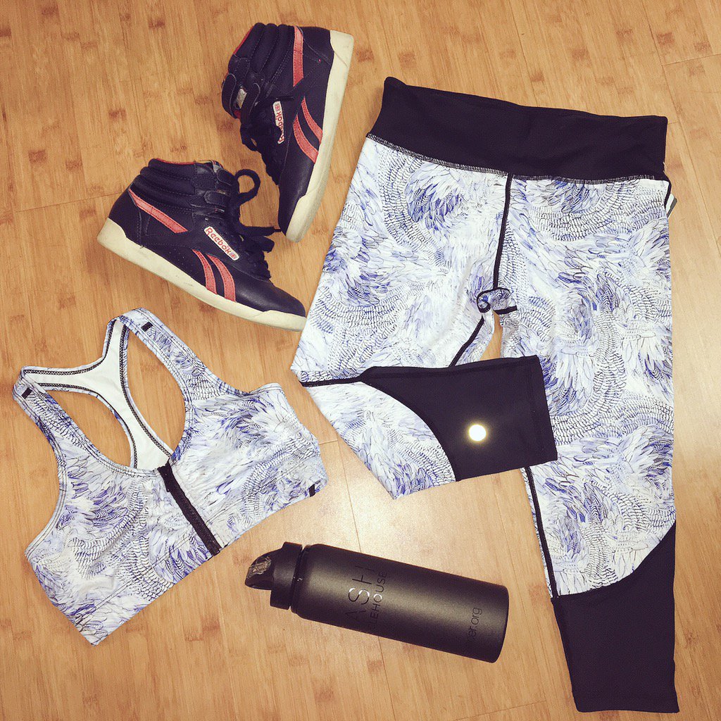 #workoutwednesday wardrobe: @vieactivewear <a href="/Reebok/">Reebok</a> #vieactive #fitout #reebok