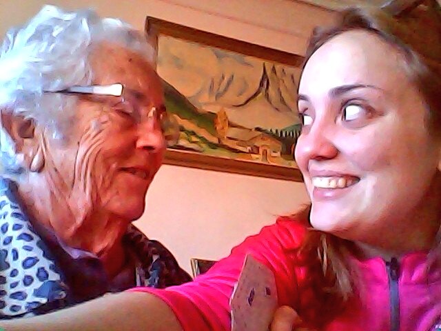 sandra842's tweet photo. #SelfieConTuAbuela https://t.co/CHhphwq4JW