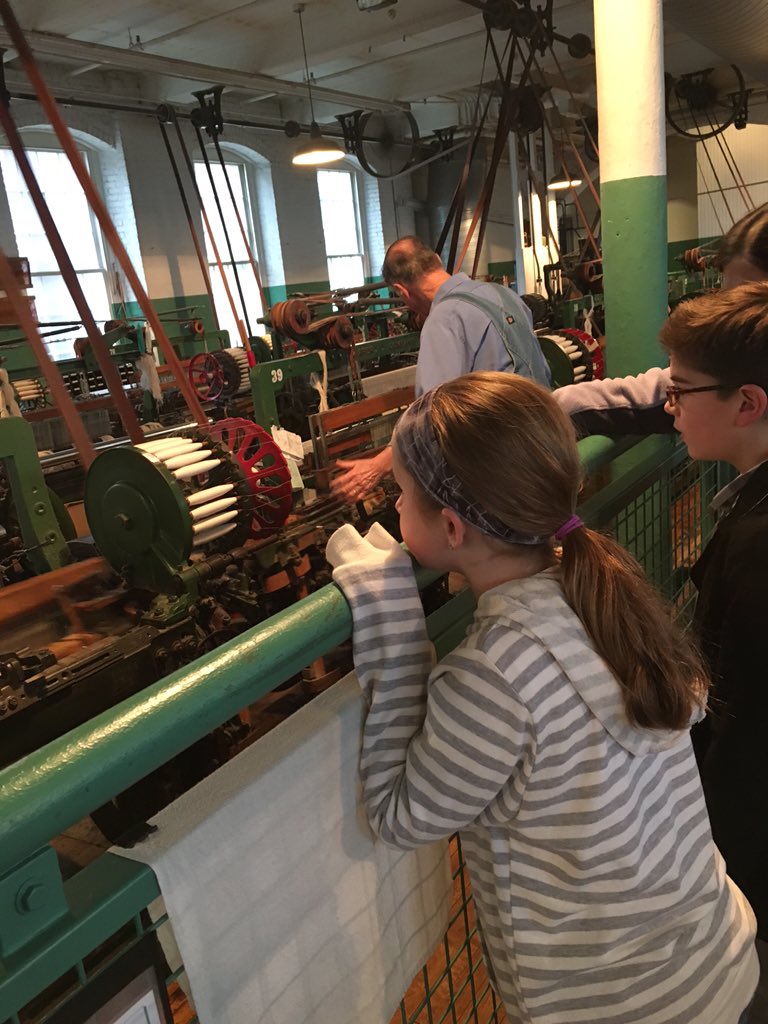 MissCunningham2's tweet photo. Yankees and Immigrants field trip at the Lowell Mills https://t.co/r7dOySZheN