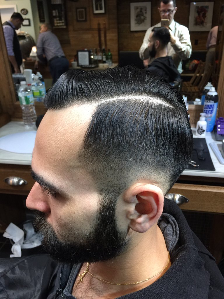 BarberNYC's tweet photo. #MenStyleCuts Have your man looking great for #ValentinesDay by Alex @BarberNYC Book Today @MadeManBarber_ https://t.co/F5HTn5ruQE