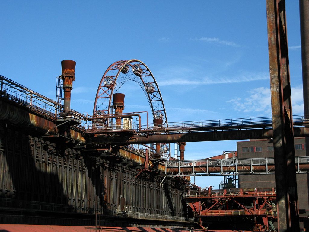 GoneStudio's tweet image. Nadim Chaudhry @GreenPowerConf asks What does one do with an old coal power station? Answer: bit.ly/1KXwDno