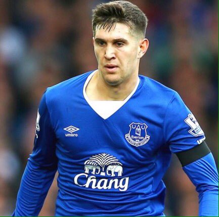 TheHeadtoHead's tweet photo. RT for John Stones 
LIKE for José Giménez https://t.co/LpdsZEhlvI