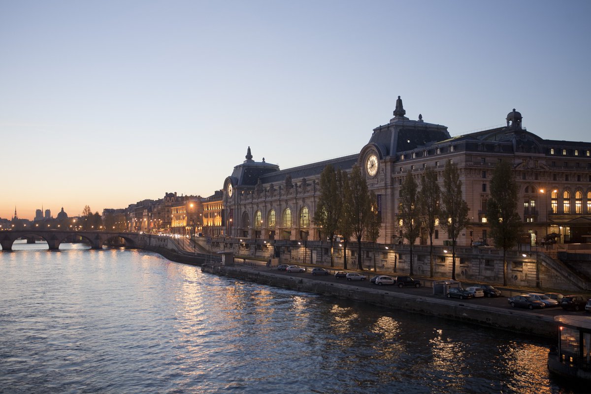 remotejo's tweet photo. Did you know that entrance to the main Paris museums on the first Sunday of the month is FREE?

#traveltip #fact https://t.co/II4VXQTyaC